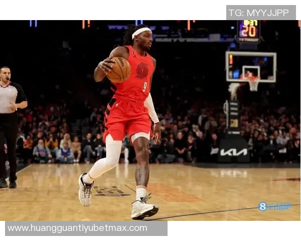 沃特福德上半场表现抢眼6投4中贡献13分4助攻正负值7 沃特福德上半场表现抢眼6投4中贡献13分4助攻正负值7