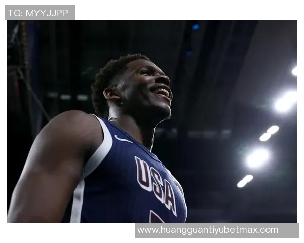 爱德华兹首节表现不佳7投仅中2三分球全失正负值为负六