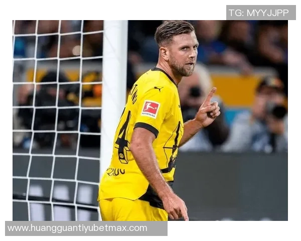 贝西克塔斯向多特中场厄兹詹提供3年半合同吸引加盟